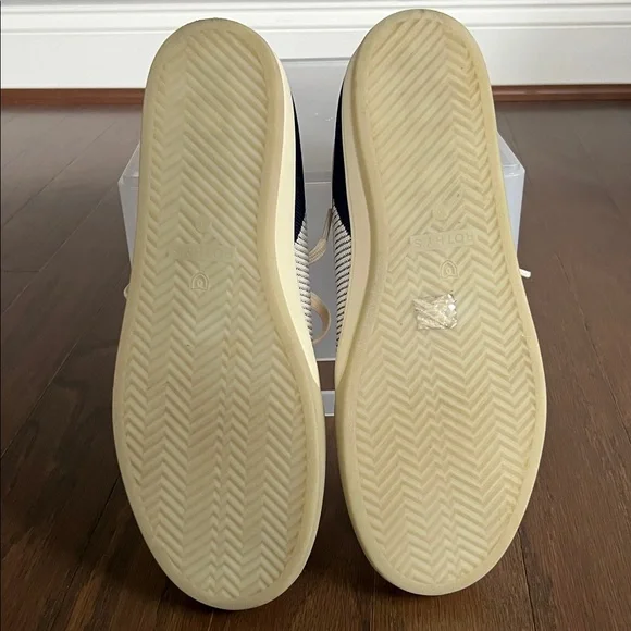 Rothy's The Lace Up Sneaker - Picture 9 of 9